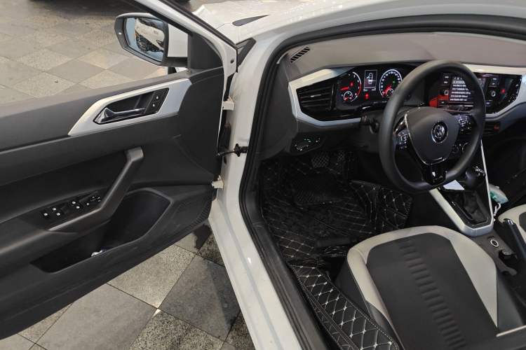 Used Volkswagen Polo 2019 Plus 1.5L Automatic Colorful Technology Edition
