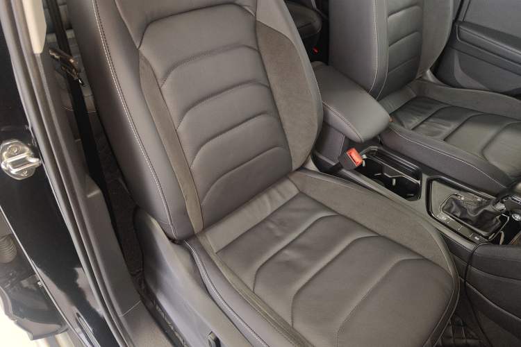 Used Volkswagen Tiguan L 2019 330TSI Automatic Two-Wheel Drive Panoramic Comfort Edition China V Standard
