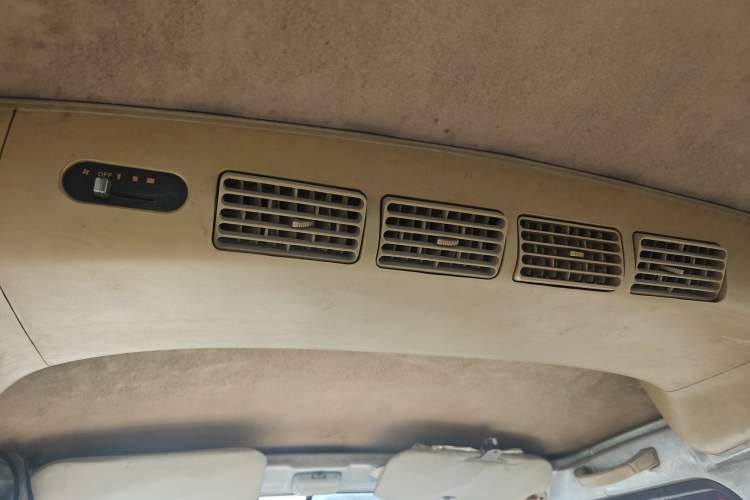 Used Wuling Rongguang 2011 1.2L Standard Version
