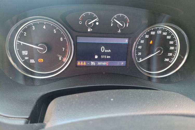 Used Buick LaCrosse 2022 652T Luxury Version Odometer Close Up