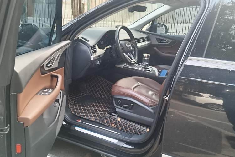 Used Audi Q7 2019 45 TFSI Comfort Model