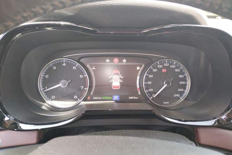 Used GAC Trumpchi GS8 2017 320T Two-Wheel Drive Luxury Edition (7 Seats)
