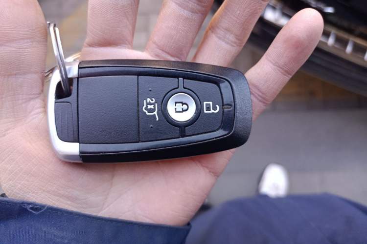 Used Ford Edge 2021 PLUS EcoBoost 245 Two-Wheel-Drive Titanium 7-Seater
