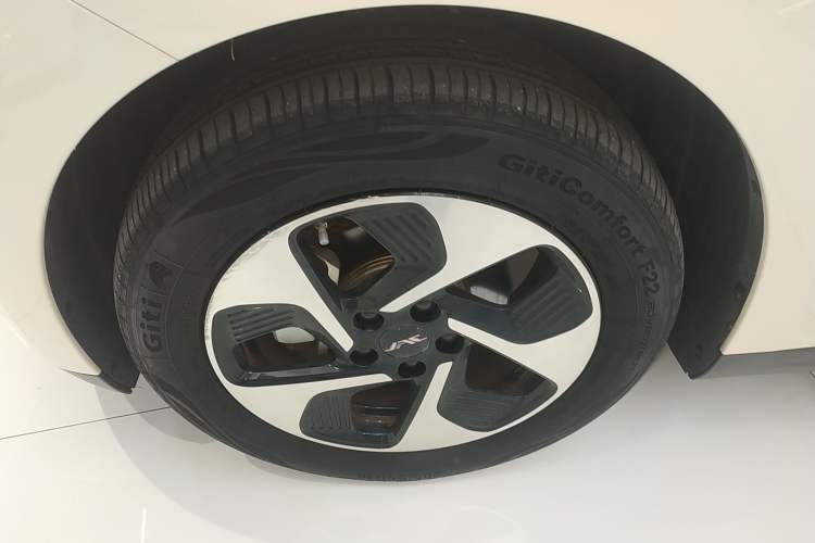 Used JAC Yiwei 3 2023 505km Pro