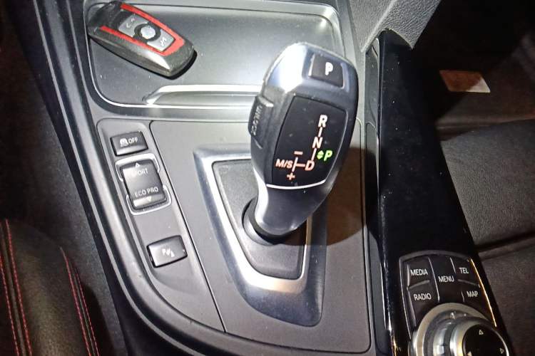 Used BMW 3 Series GT 2014 320i Leading Model
