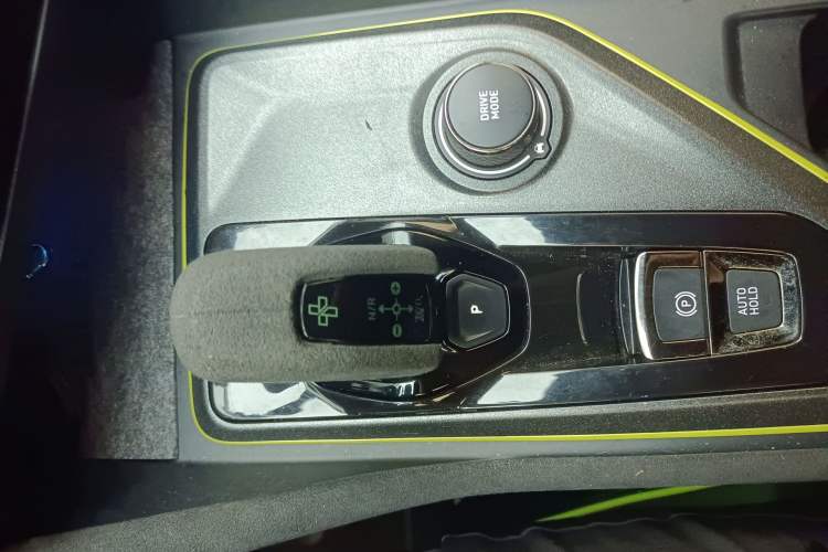 Used Lynk & Co 03 2019 03+ 2.0TD Automatic Wind-Chasing Edition Gear Lever