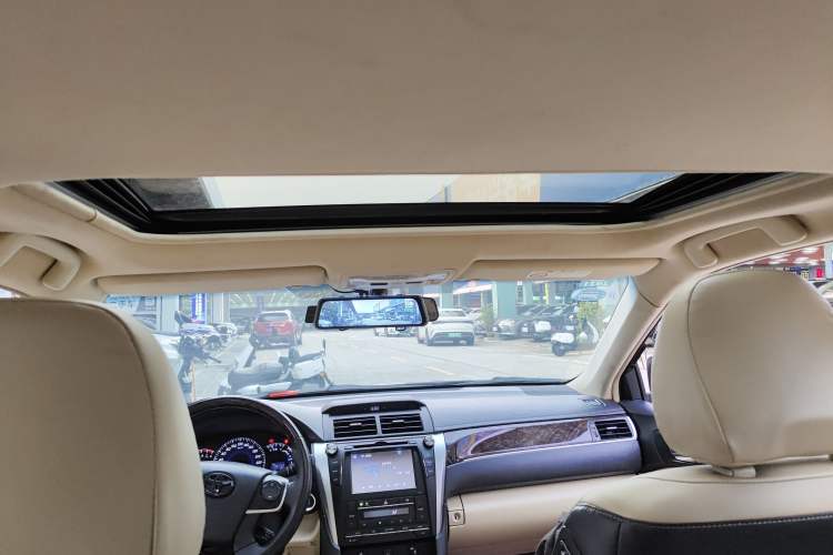 Used Toyota Camry 2016 2.5G 10th Anniversary Deluxe Navigation Edition Headliner