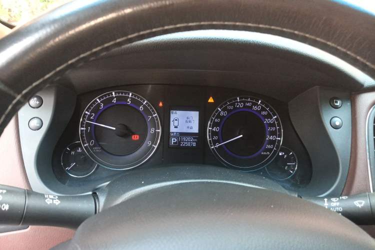 Used Infiniti QX50 2015 2.5L Luxury Edition Instrument Cluster