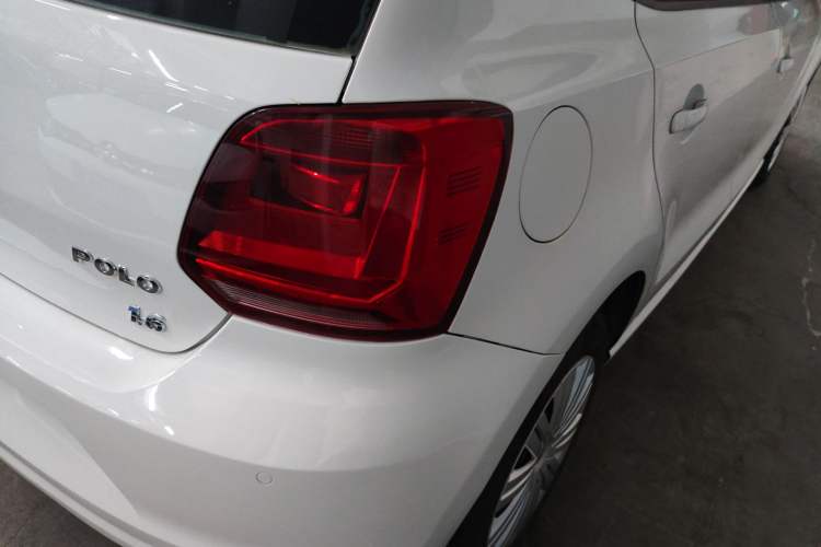 Used Volkswagen Polo 2016 1.6L Automatic Comfort Model