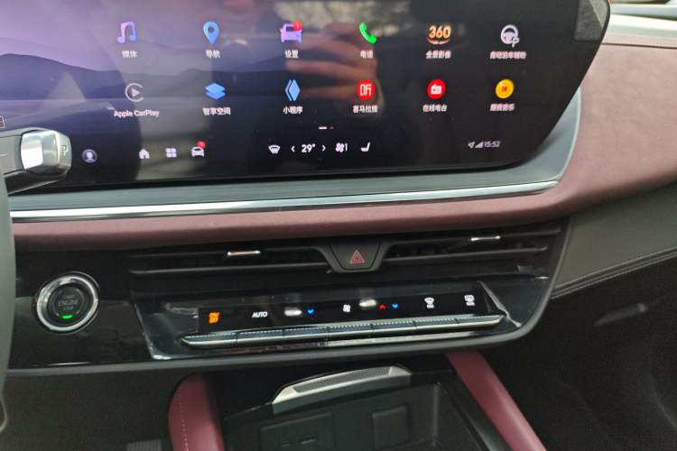 Used Buick Envision 2025 Encore Plus 28T Two-Wheel-Drive Platinum Edition