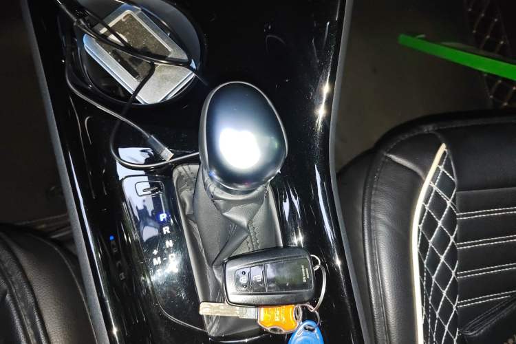 Used Toyota IZOA 2018 2.0L Yichi Edition China V Standard