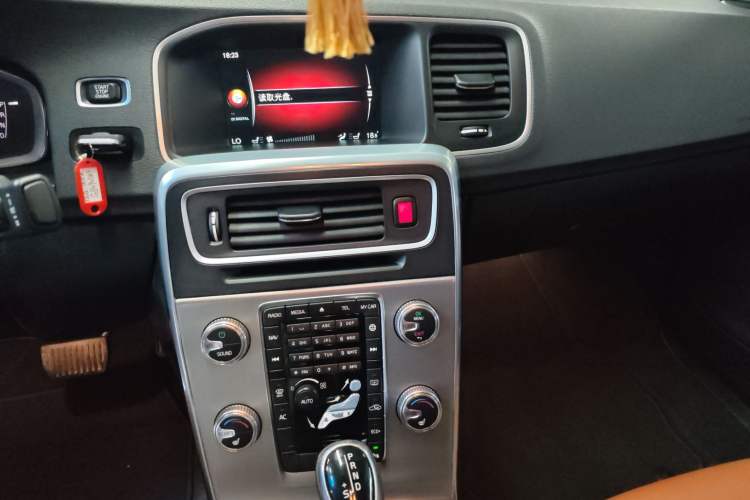 Used Volvo S60 2016 S60L T4 Zhiyuan Edition Audio And AC Panel