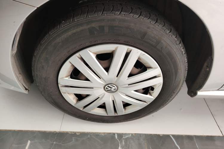 Used Volkswagen Polo 2014 1.4L Manual Fashion Edition Exterior 4