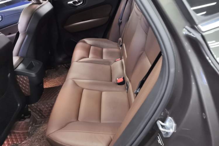 Used Volvo XC60 2021 T5 4x4 Smart Luxury Edition Left Rear Seat