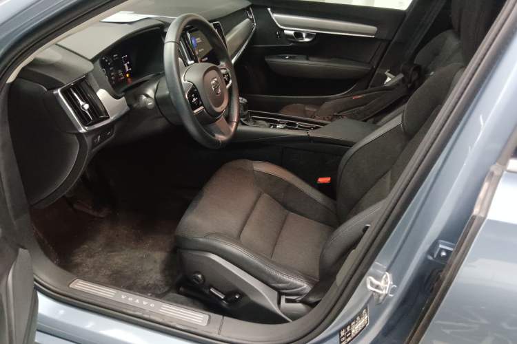 Used Volvo S90 2020 T4 SmartDrive Luxury Edition Left Front Seat