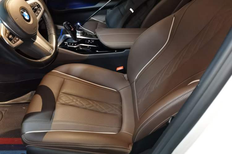 Used BMW 5 Series 2022 Restyled 525Li M Sport Package
