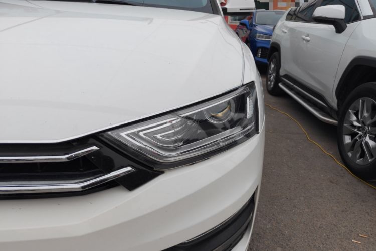 Used Zotye SR7 2016 1.5T Manual Cube Heart Edition China IV Standard