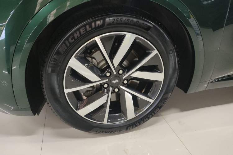 Used Li Auto L8 2023 Pro Model
