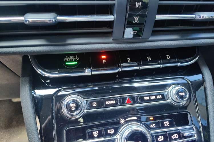 Used Lincoln Corsair 2021 2.0T Two-Wheel-Drive Luxury Edition