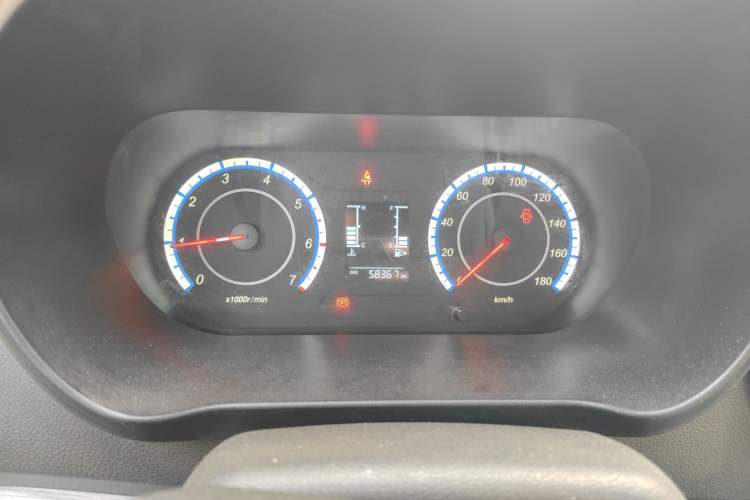 Used CHANGAN KAICHENG Ruixing M60 2023 1.5L GDI Comfort-Class Passenger Vehicle 6/7 Seats Instrument Cluster