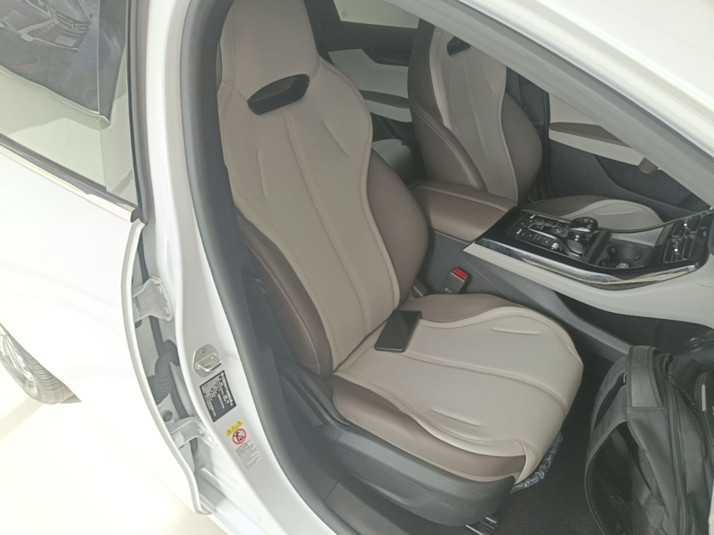 BYD Qin PLUS 2024 HONOR Edition DM-i 55KM Leading Model — снимка 19