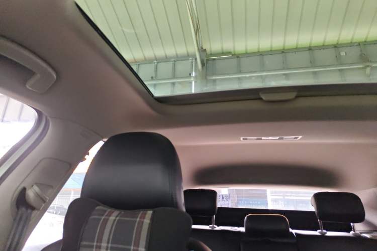 Used Volkswagen Golf 2016 230TSI Automatic Comfort Version Headliner