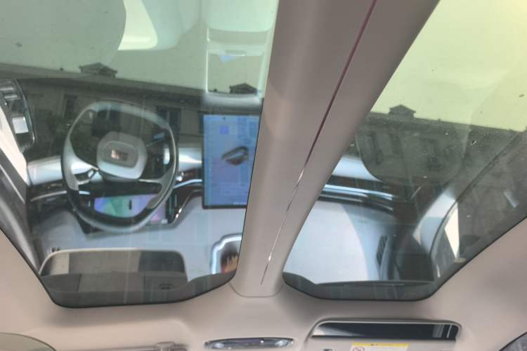 Used Geely Galaxy L6 2023 125km Starship
