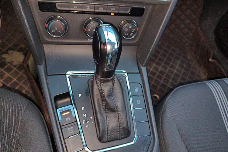 Used Volkswagen Lamando 2018 230TSI DSG Fashion Edition
