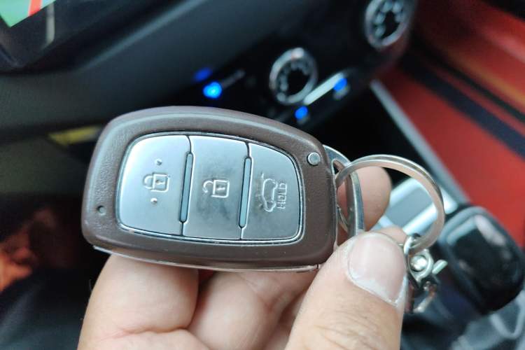 Used Hyundai ix25 2017 1.6L Automatic Smart Version Vehicle Key