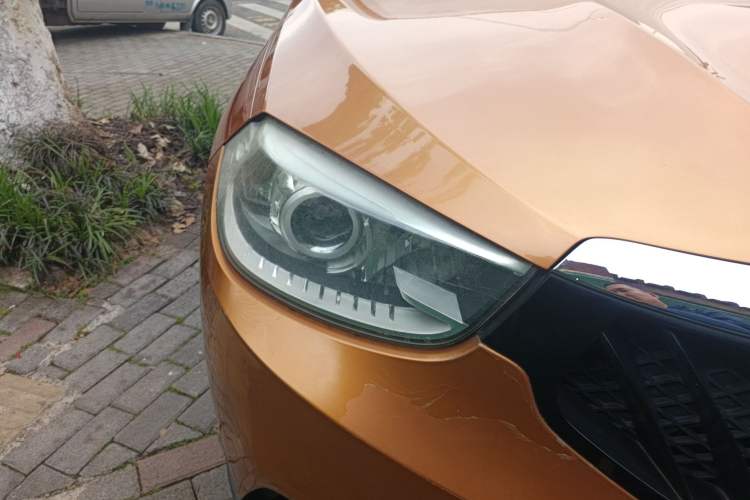 Used Brilliance V3 2015 1.5L Automatic Elite Model Right Front Headlight