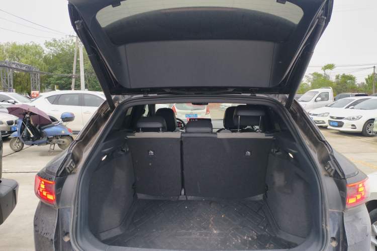 Used Volkswagen ID.4 CROZZ 2021 Long-Range Lite PRO Two-Wheel Drive Version Trunk