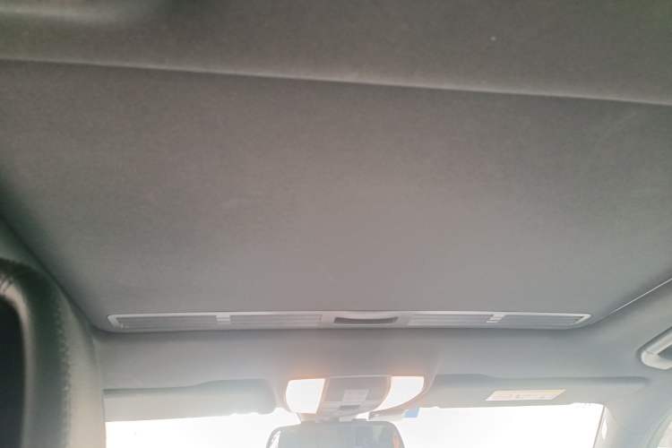 Used Mercedes-Benz E-Class 2015 Restyled E 260 L Sport Edition Headliner