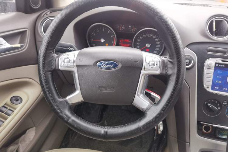 Used Ford Mondeo 2011 2.3L Fashion Edition Steering Wheel
