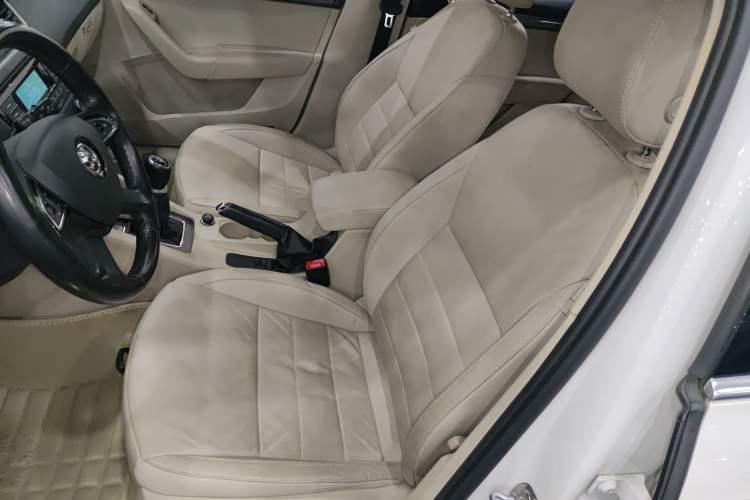 Used Skoda Octavia 2015 1.6L Manual Yijun Edition