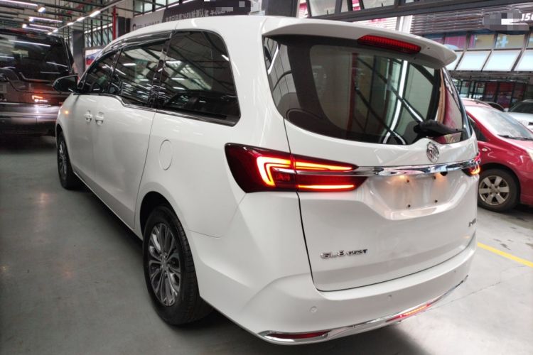 Used Buick GL8 2022 Land Cruiser Executive Class 652T Comfort Model
