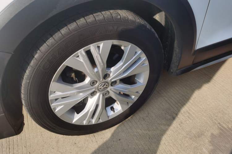 Used Volkswagen C-TREK 2018 230TSI DSG Comfort Model
