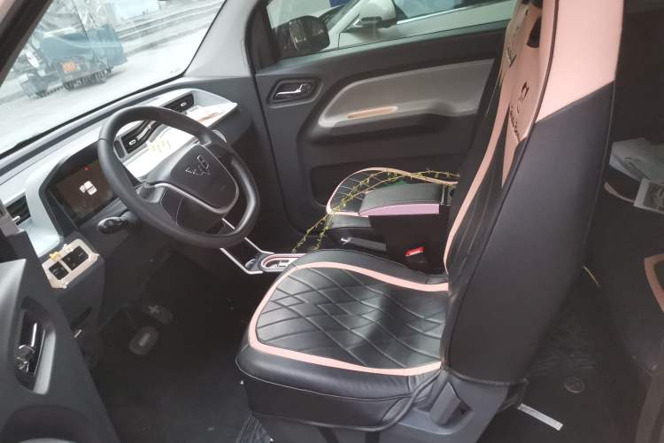 Used Wuling Hongguang MINIEV 2022 Macaron Premium Model – Lithium Iron Phosphate