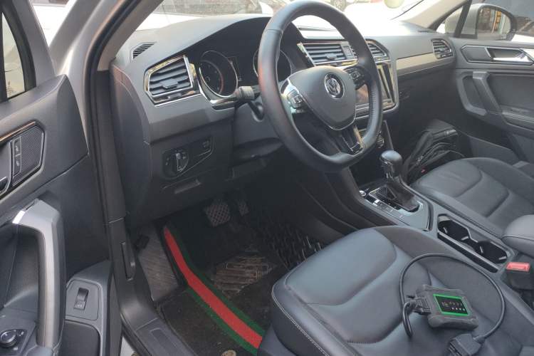 Used Volkswagen Tiguan L 2019 330TSI Automatic Two-Wheel Drive Smart Luxury Version China V Emission Standard