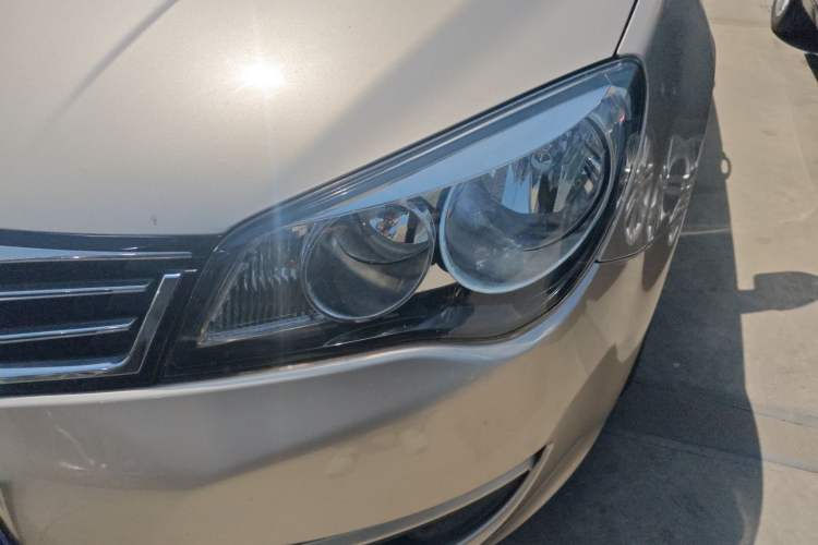 Used Roewe 350 2015 1.5L Manual Luxury Sunroof Edition