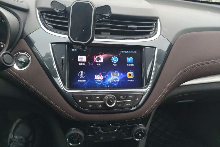 Used Chevrolet Malibu 2018 530T Automatic Luxury Edition Audio And AC Panel