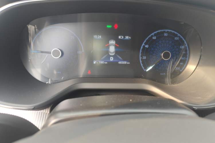 Used Hongqi E-QM5 2022 431 km Charge & Enjoy Edition