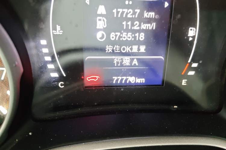 Used Jeep Compass 2017 200T Automatic Comfort Edition Odometer Close Up