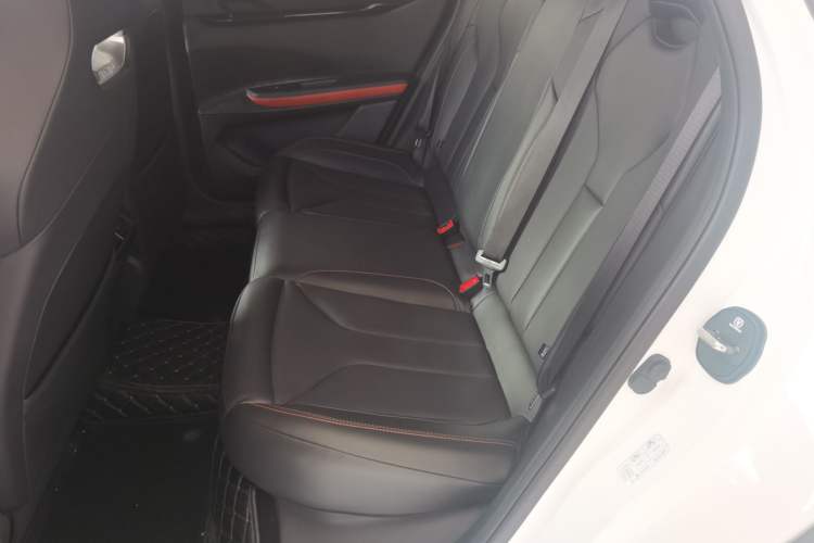 Used CHANGAN UNI-V 2023 1.5T Premium Model
