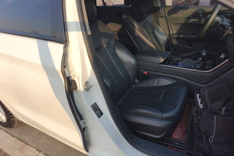 Used Hongqi H5 2018 30TD Dynamic Edition
