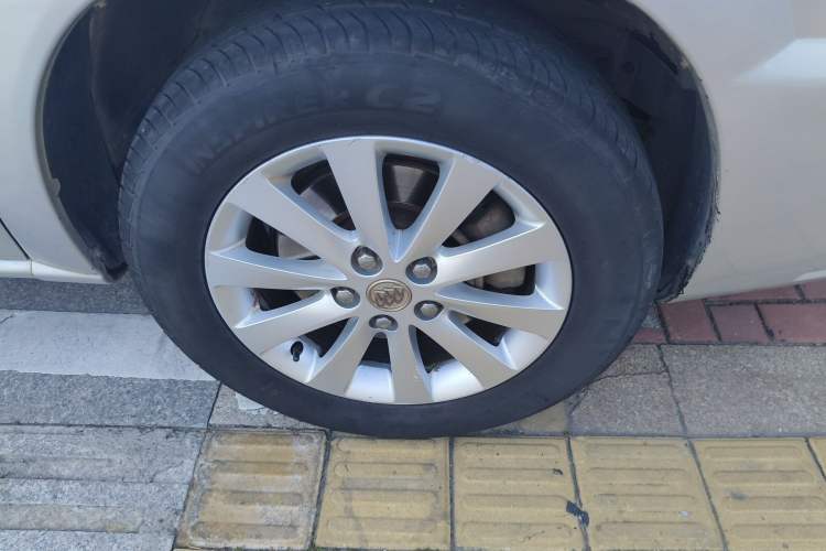 Used Buick GL8 2014 2.4L Executive Edition