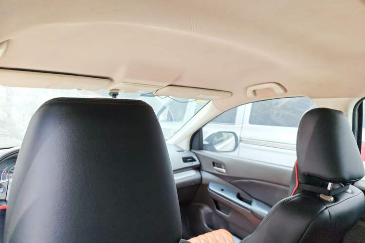 Used Honda CR-V 2012 2.0L two-wheel drive urban version