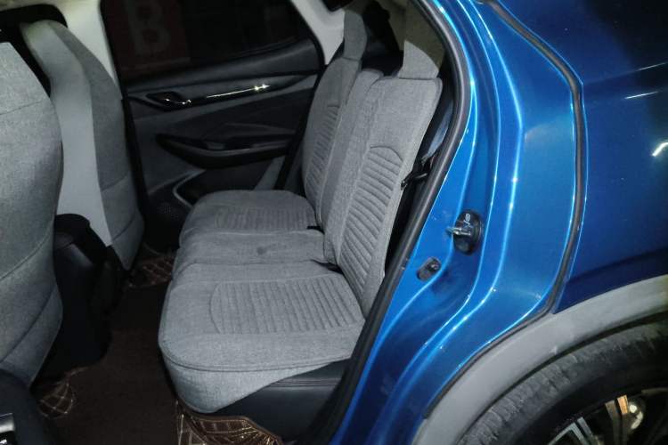 Used CHANGAN OSHAN X5 2021 1.5T DCT Elite Edition Left Rear Seat