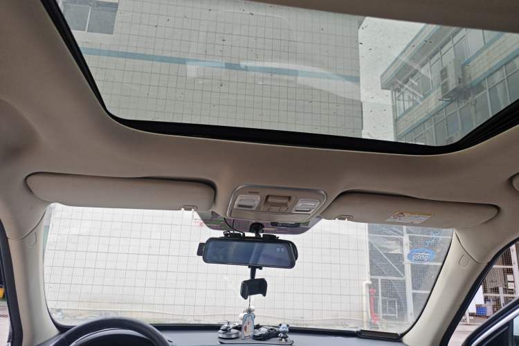 Used Geely Auto Emgrand X7 Sport 2018 1.8TD Automatic Two-Wheel Drive Smart Connect 4G Internet Edition
