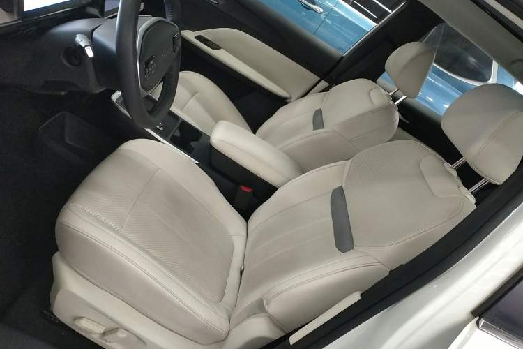 Used Venucia VX6 2023 520 Max
