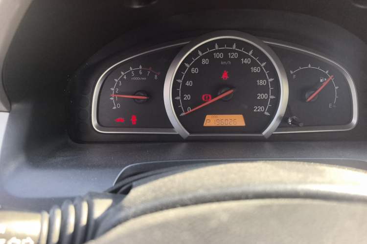 Used Baojun 630 2012 1.5L DVVT automatic comfort version Odometer Close Up